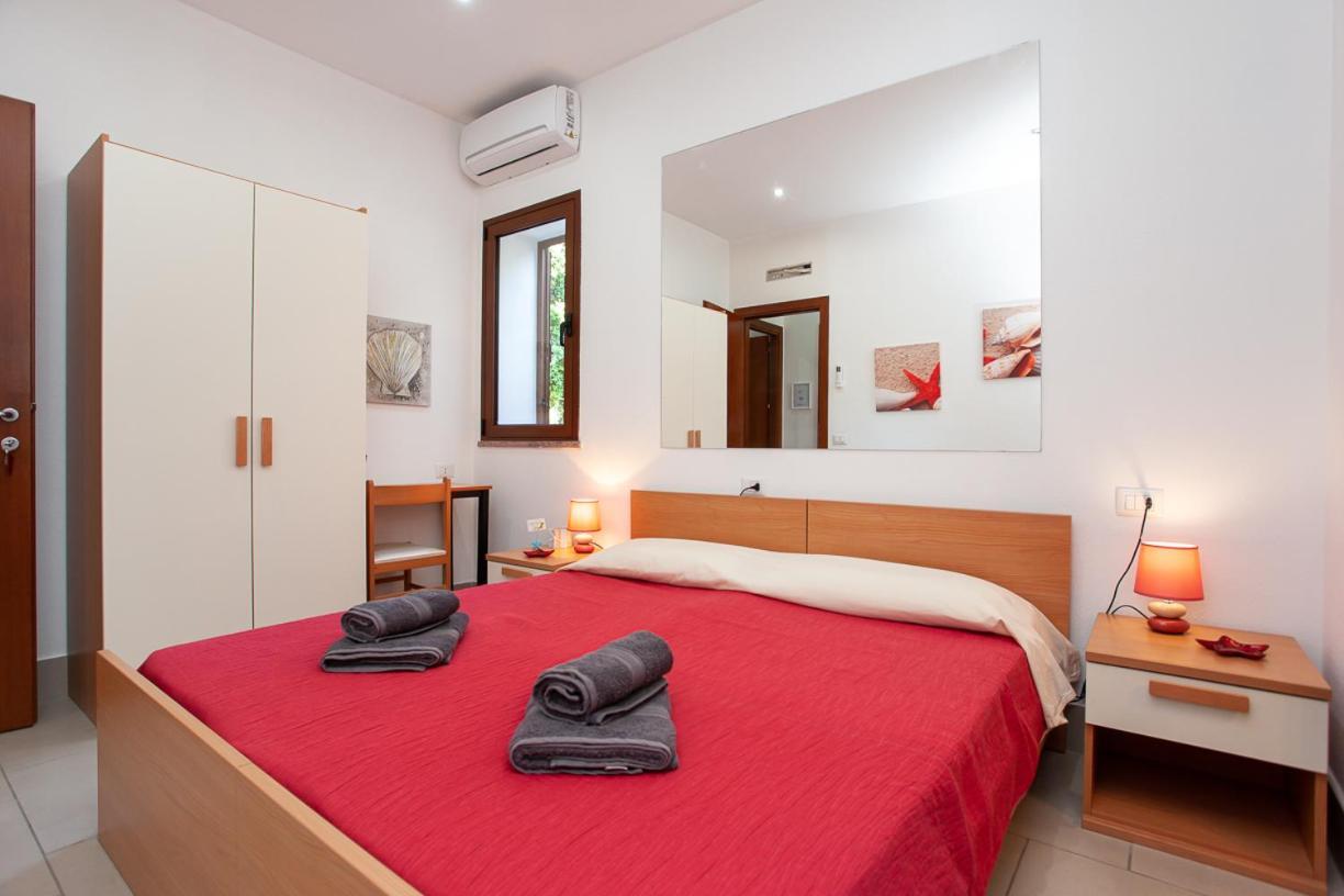 Mivida "Le Stanze Di Ada" Bed and Breakfast San Teodoro  Εξωτερικό φωτογραφία