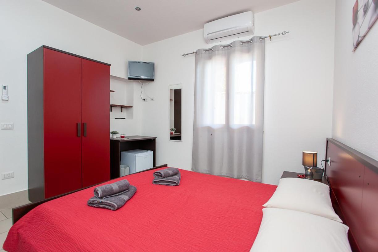 Mivida "Le Stanze Di Ada" Bed and Breakfast San Teodoro  Εξωτερικό φωτογραφία