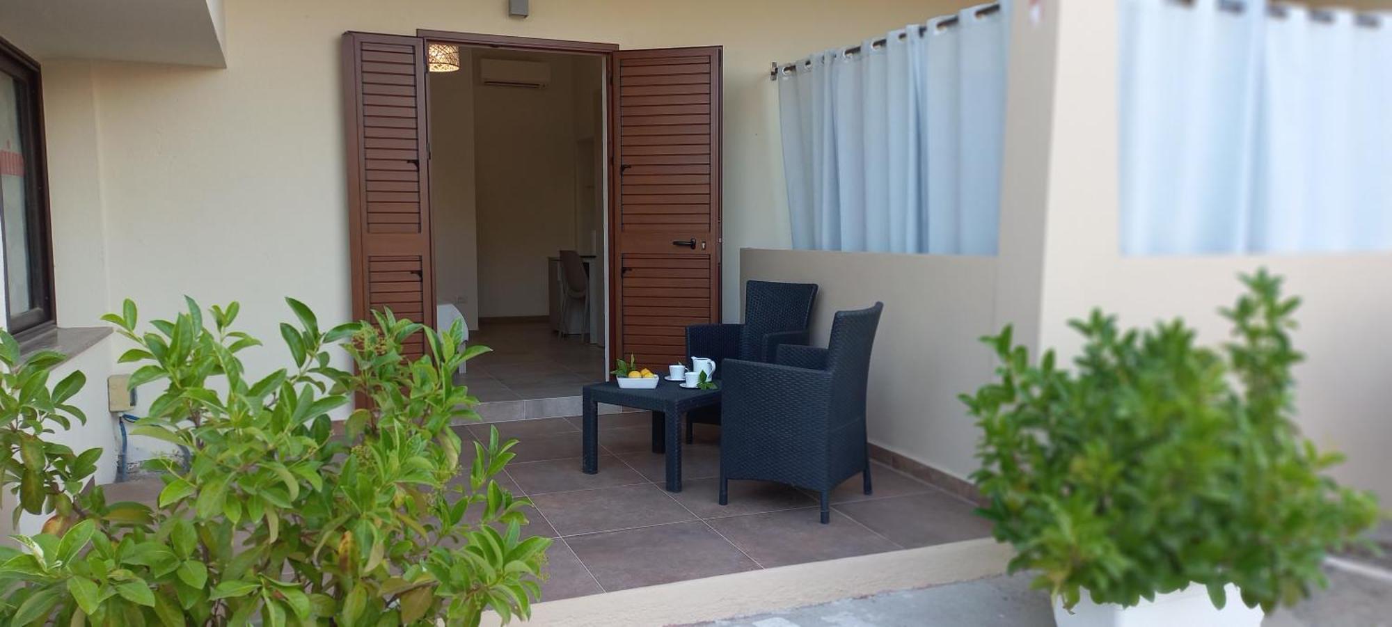 Mivida "Le Stanze Di Ada" Bed and Breakfast San Teodoro  Δωμάτιο φωτογραφία